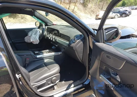 2022 Mercedes-Benz Glb 250 4Matic from USA, damaged, VIN W1N4M4HB5NW187686